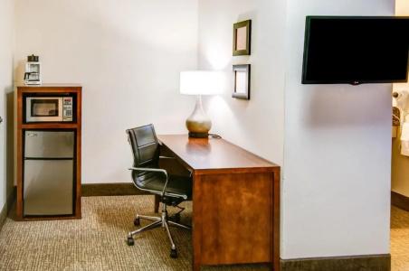 Comfort Inn Redding Near I-5 - 29