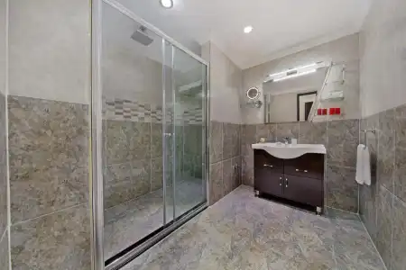 Ezdan Residence - 8
