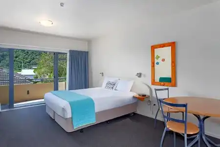Awa Motel - 83