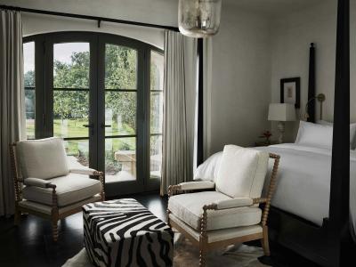 Commodore Perry Estate, Auberge Collection - 55