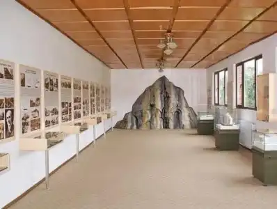 Tourist Center Momina Krepost - 9