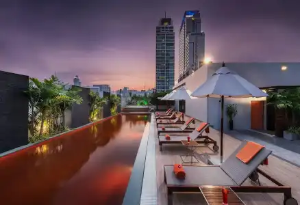 Radisson Suites Bangkok Sukhumvit - 39