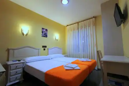 Hostal Regio - 77