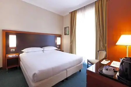 Garner Rome Aurelia by IHG - 37
