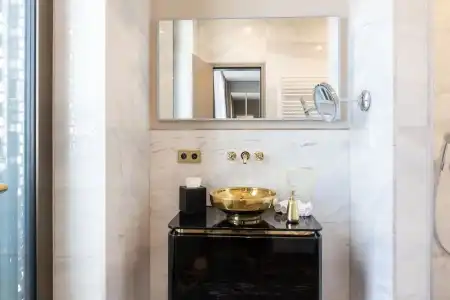 Fourty Three Luxury Serviced Apartments - 48