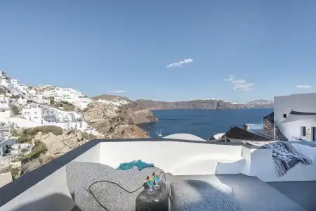 Pearl of Caldera Oia Boutique - 16