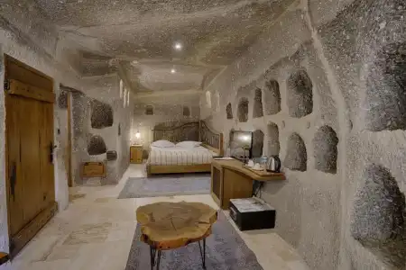 Hera Cave Suites - 70
