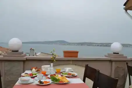 Ayvalik Palas - 18