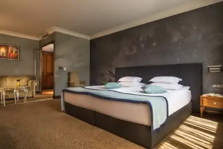 Rosslyn Thracia - 58