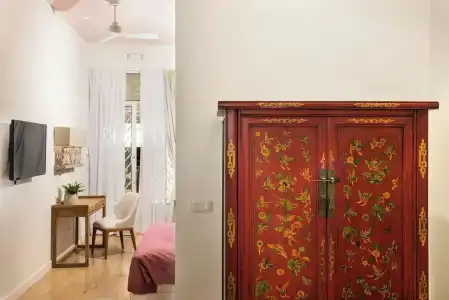 Nyx Chic Manor - 113
