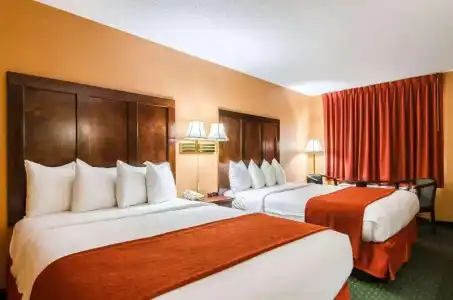 Quality Inn Eureka Springs South - 66