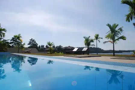 Kalla Bongo Lake Resort - 10