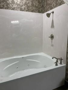 Quality Inn Eureka Springs South - 44