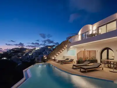 Olvos Luxury Suites - 12