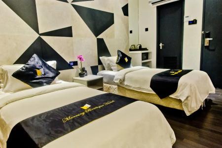 Mercury Boutique - 1