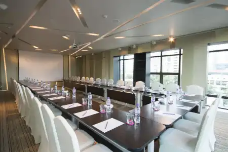 Mode Sathorn - 27