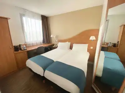 Sure by Best Western Bordeaux Lac - 80