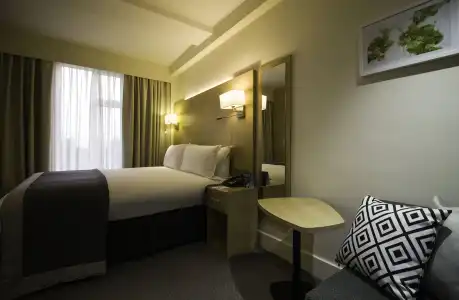 Holiday Inn LONDON - KENSINGTON HIGH ST. by IHG - 10