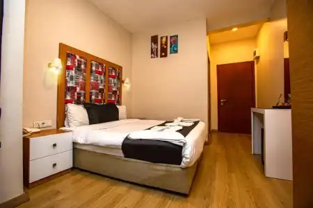 La Pazza Suites - 35
