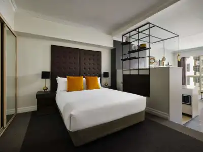 Mantra 2 Bond Street Sydney - 3