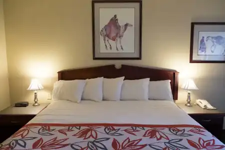 Anchor Inn And Suites - 2