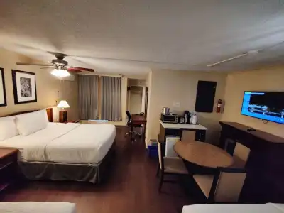 Divya Sutra Suites on Robson Downtown Vancouver - 57