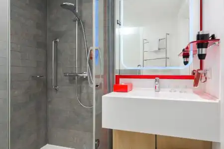 Park Inn by Radisson Kyiv Troyitska - 38