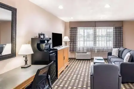 Quality Inn & Suites Plano East - Richardson - 60