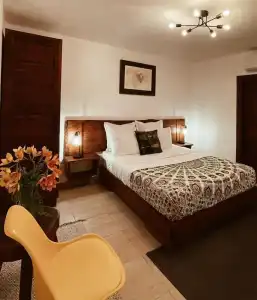 Studio 27 Backpackers - 41