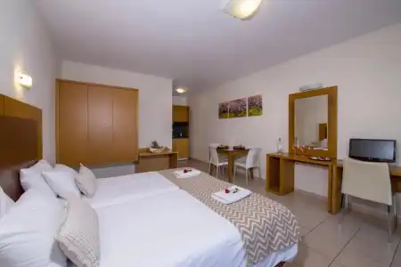 Isida Agia Marina - 81