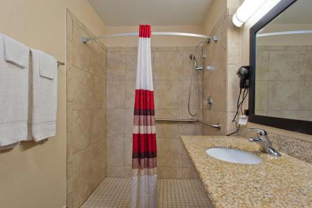 Red Roof Inn Corpus Christi South - 12