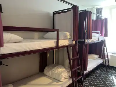Safestay Brussels Grand Place - 77