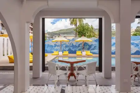 Anona Beachfront Phuket Resort - 15