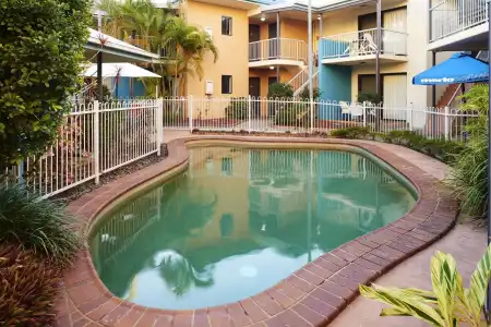 Coffee House Apartment Motel - 11