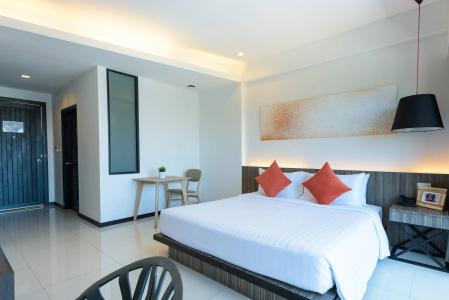 J Residence - 81