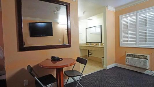 Lincoln Motel - Los Angeles, Hollywood Area - 23