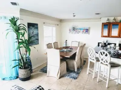 Hibiscus Oceanfront Resort - 22