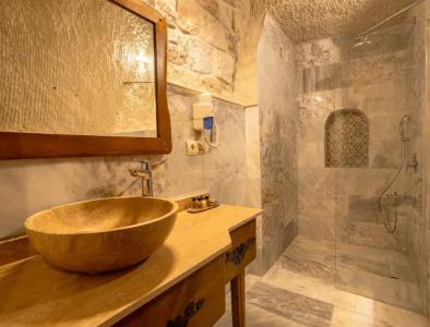 Tulip Cave Suites - 143