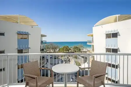 Rolling Surf Resort - 269