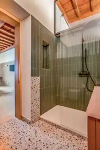 Grand Master Suites - 85