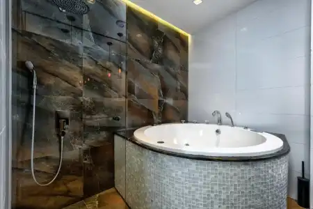 One Luxury Suites - 129