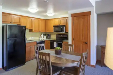The Village Lodge - 112