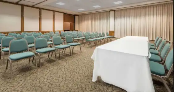 SureStay Plus by Best Western Lubbock Medical Center - 15
