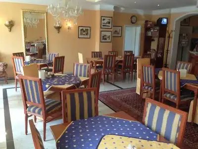 am Bayrischen Platz - 12