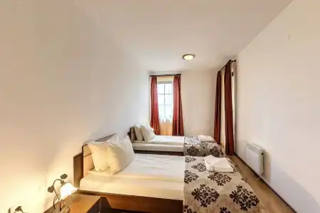 Grand Royale Apartment Complex & Spa - 4