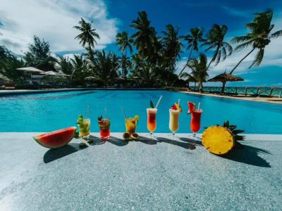 Sunny Palms Beach Bungalows - 19
