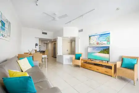 Rolling Surf Resort - 265