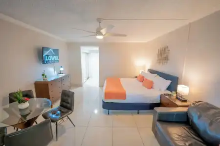 Boca Plaza - 123