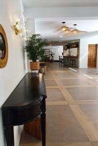 Windsor Tossa – Adults Only +16 - 7