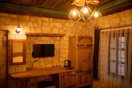 Pome Granate Cave - 63